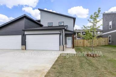 Main picture of 2603 SW Lofoten St