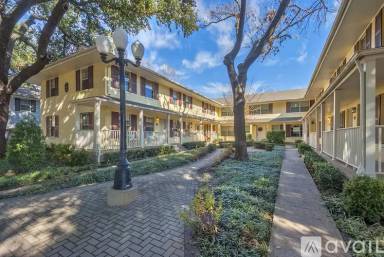 Main picture of 4710 Bradford Dr