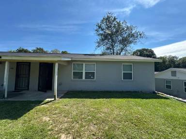 Main picture of 510 Woodard Ave