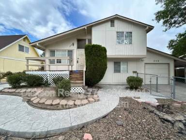 Main picture of 306 E Quail St