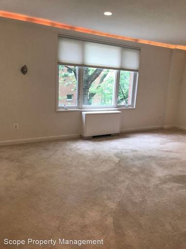 Main picture of 2400 41st St NW