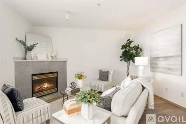 Main picture of 15815 Admiralty Way
