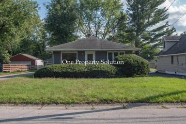 Main picture of 1117 E 40th Pl