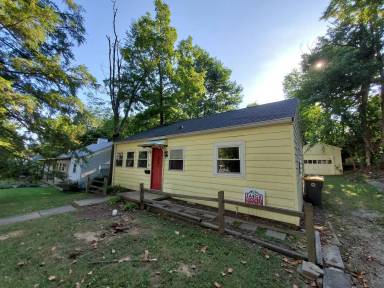 Main picture of 501 S Mitchell St