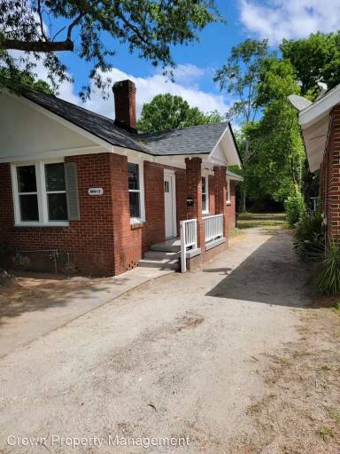 Main picture of 3014 1/2 Columbia Ave