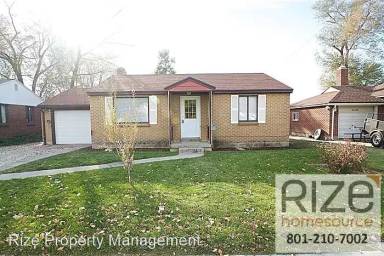 Main picture of 1172 S Redwood Dr