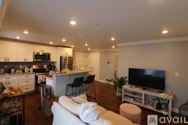 Main picture of 8 Nira Ave