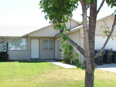 Main picture of 901 E Ball Ct