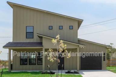 Main picture of 3001 Alpha Wolf Ct