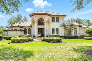 Main picture of 2061 Crown Dr