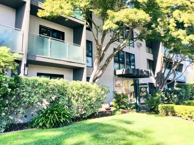 Main picture of 2685 California St