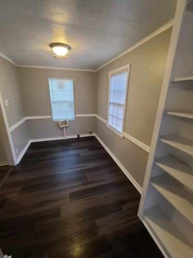 Main picture of 229 Meadowdale Dr