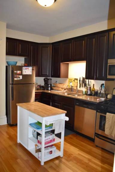 Main picture of 2511 Nicollet Ave