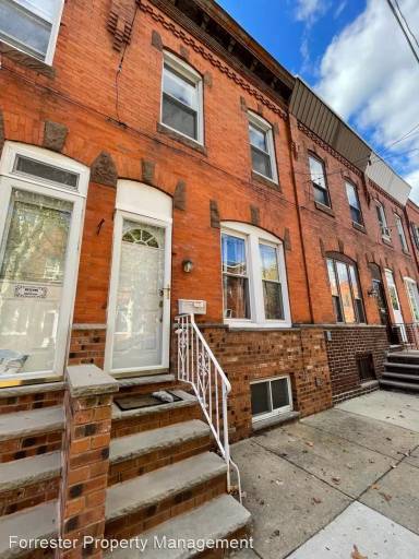 Main picture of 2344 S Woodstock St