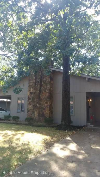 Main picture of 3304B E Portland St