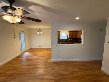 Main picture of 734 Clement Ave