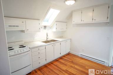 Main picture of 52 Ogden St