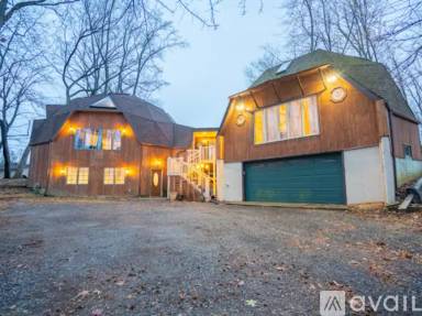 Main picture of 2910 Ritchie Marlboro Rd