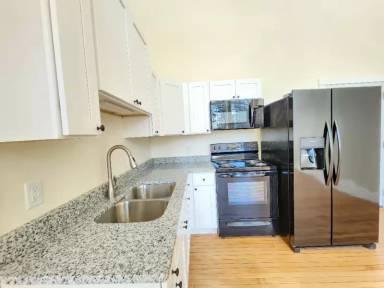 Main picture of 21 Jefferson St