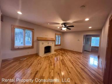 Main picture of 413 Briarwood Ave SE