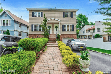 Main picture of 69 Coriander Way