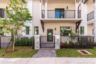 Main picture of 4856 NW 83rd Pkwy