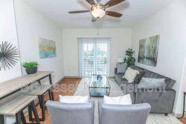 Main picture of 1459 MacArthur Blvd