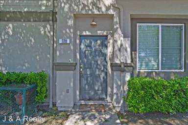 Main picture of 328 Celebration Dr