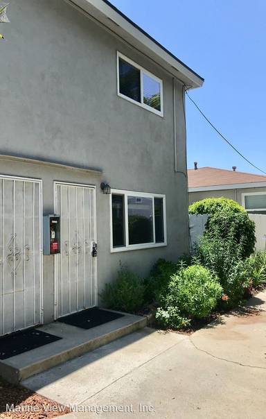 Main picture of 2211 Nelson Ave
