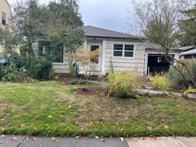 Main picture of 6115 N Wilbur Ave