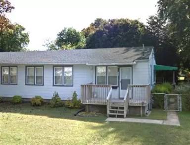 Main picture of 134 Deaver St