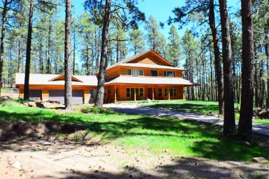 Main picture of 530 Pine Tree Dr