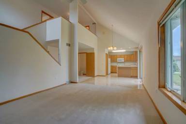 Main picture of 867 Harper Dr