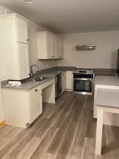 Main picture of 101 E Barnum St