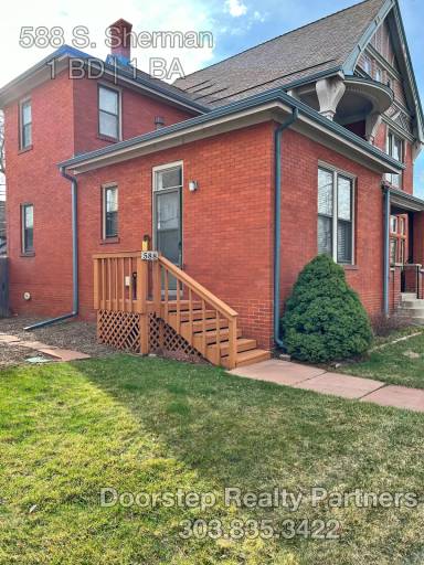 Main picture of 502 S Sherman St