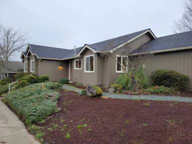 Main picture of 112 Independence Dr
