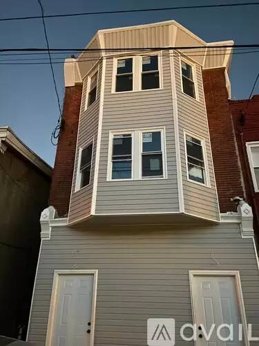 Main picture of 1541 N 60th St