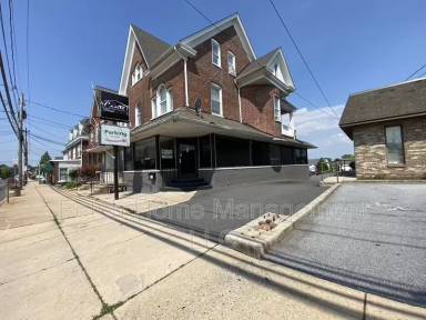 Main picture of 117 E Main St