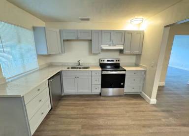 Main picture of 10601 NW 45th St