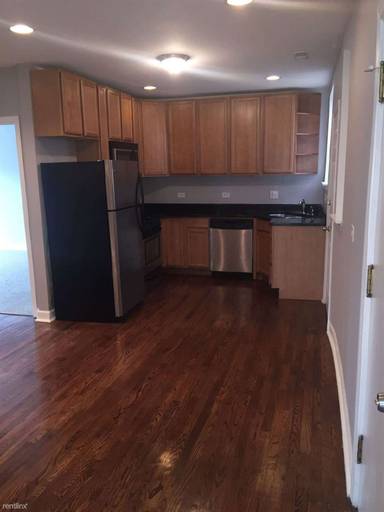 Main picture of 6500-04 N Washtenaw Ave & 2704-08 W Arthur Ave Apartmetns