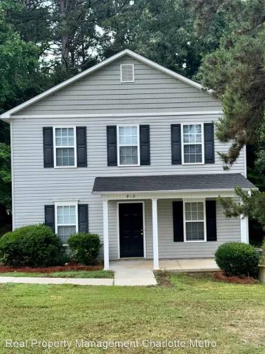 Main picture of 912 Aileen Cir