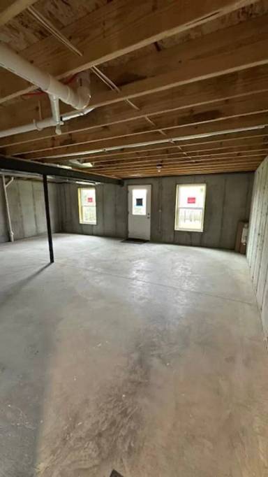 Main picture of 709 W Springfield Ave