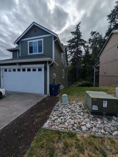 Main picture of 2319 Seringa Ave