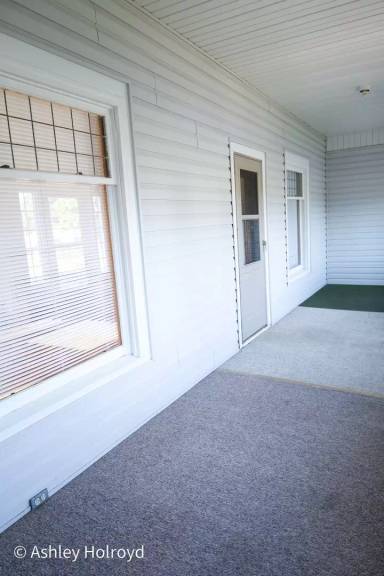 Main picture of 208 E Plum St