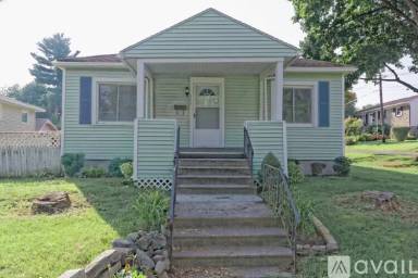 Main picture of 440 Magazine St