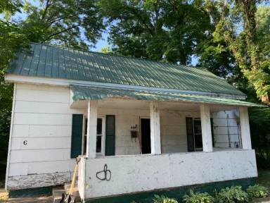 Main picture of 608 E Elm St