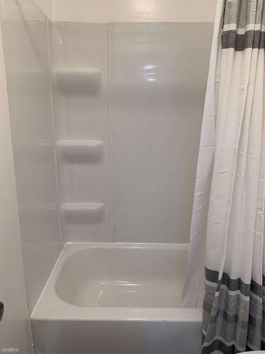Main picture of 12415 Sarsfield Ave