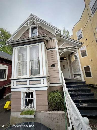 Main picture of 2160 NW Everett St