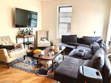 Main picture of 132 E 7th St