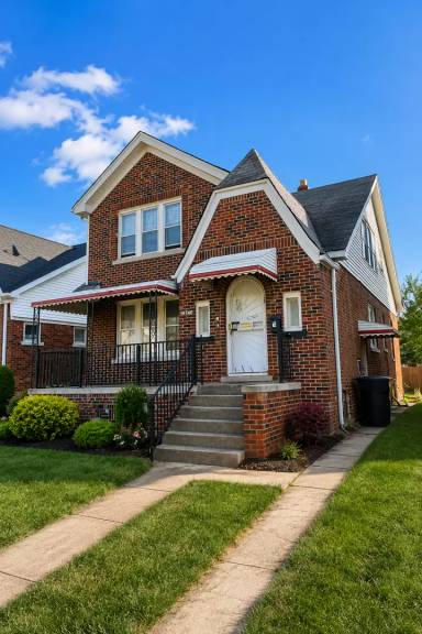 Main picture of 15340 Hartwell St